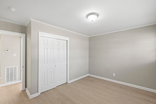 Building Photo - 337-339-339 Starling St