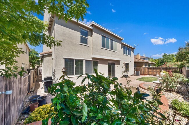 Building Photo - 9952 Spring View Way