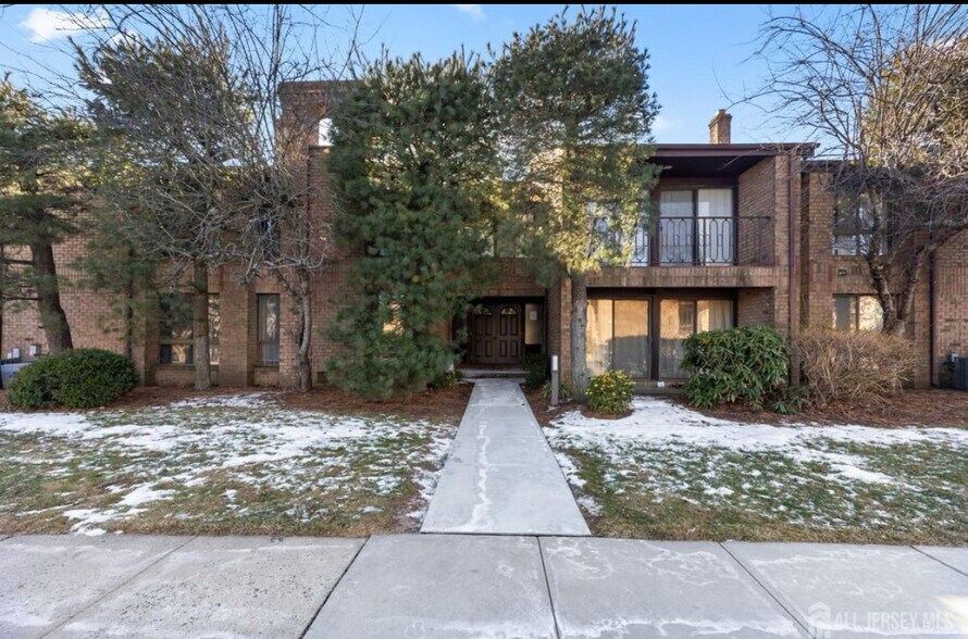 Entrance to unit - 284 Willowbrook Dr