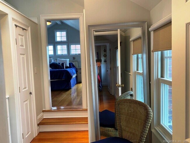 Building Photo - 27 Brightwater Rd