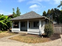 Building Photo - 3 Bedroom House on Jefferson St Near Downtown, Campus, and More!