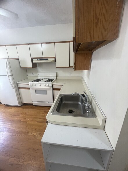 Building Photo - 35A Harvard St