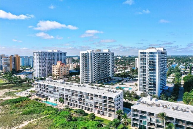Building Photo - 525 N Ocean Blvd