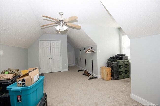 Building Photo - 355 Hogart St