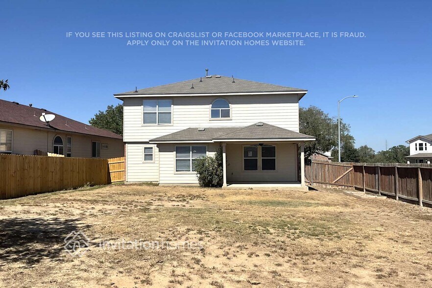 Building Photo - 559 Red Quill Nest