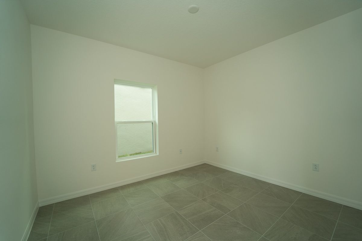 Building Photo - 1673 Swan Swim Dr