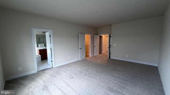 Building Photo - 42755 Puller Terrace