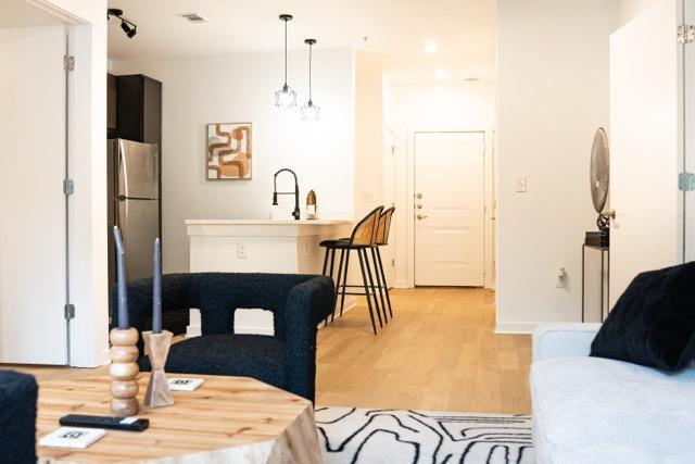 Building Photo - 2505 Thornton Rd