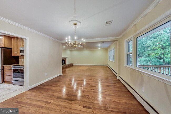 Building Photo - 14904 Claude Ln