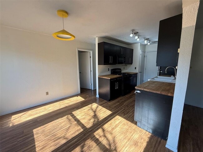 Building Photo - 6200 Boxcar Run