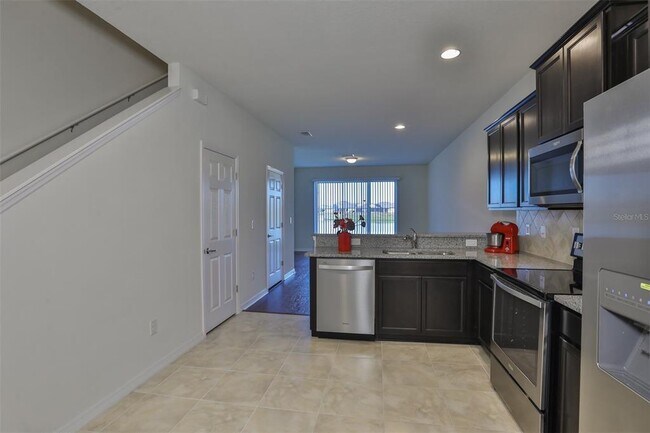 Building Photo - 9162 Hillcroft Dr