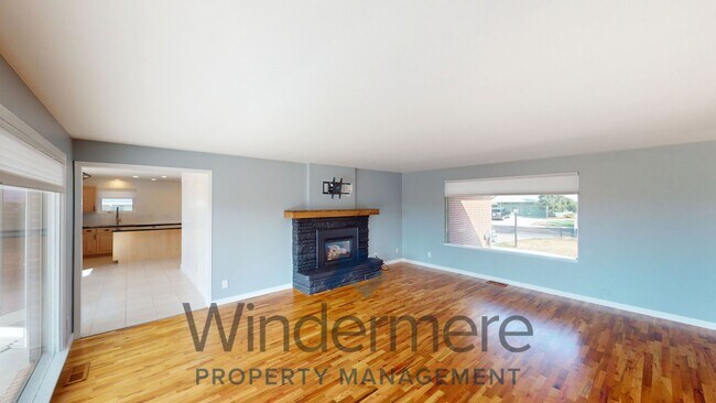 Building Photo - 2348 Frazier Dr