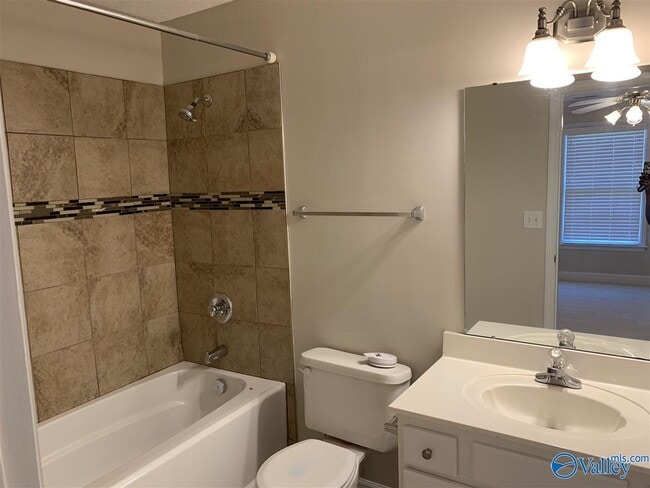 Building Photo - 129 Cannes Dr