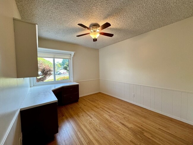 Building Photo - Charming 4-Bedroom Home on a Quiet Tree-Li...