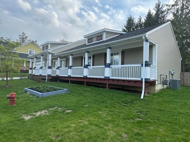 Building Photo - 6 Maple Vlg Ct