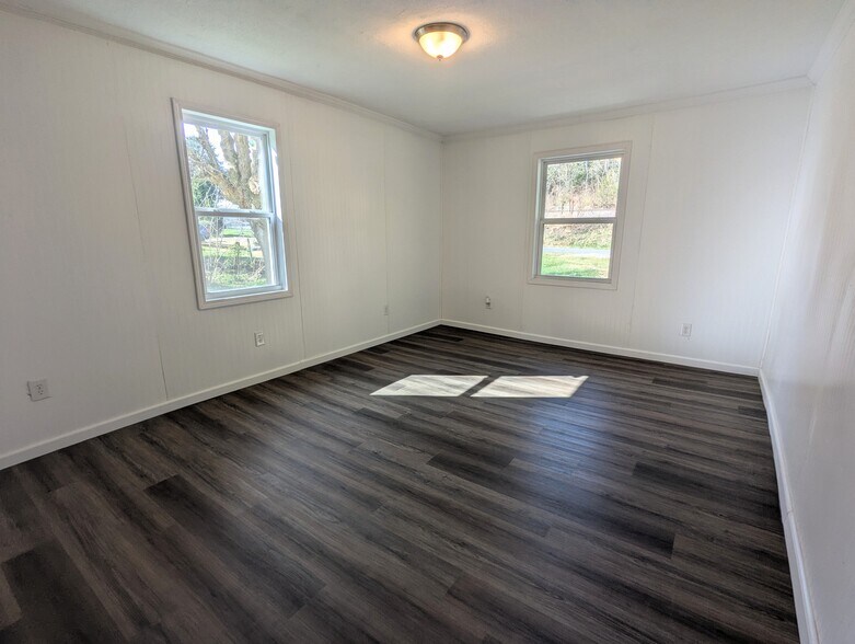 Bedroom 2 - 417 Woodlyn Rd