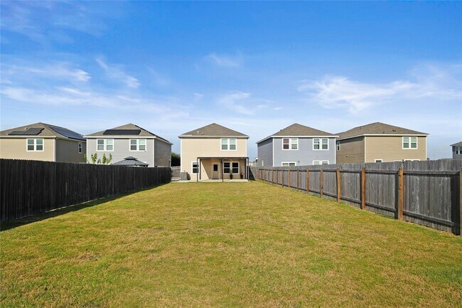 Building Photo - 305 Redfish Ln
