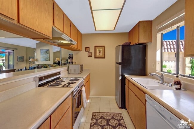 Building Photo - 40461 Bay Hill Way