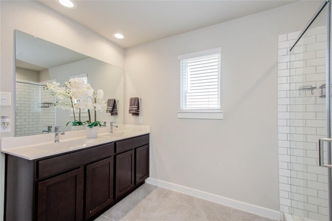 Building Photo - 29414 Emilys Rock Ln
