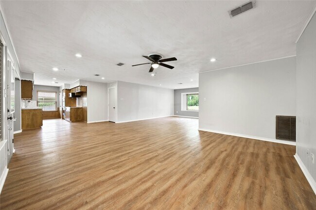 Building Photo - 1626 Hamblen Rd