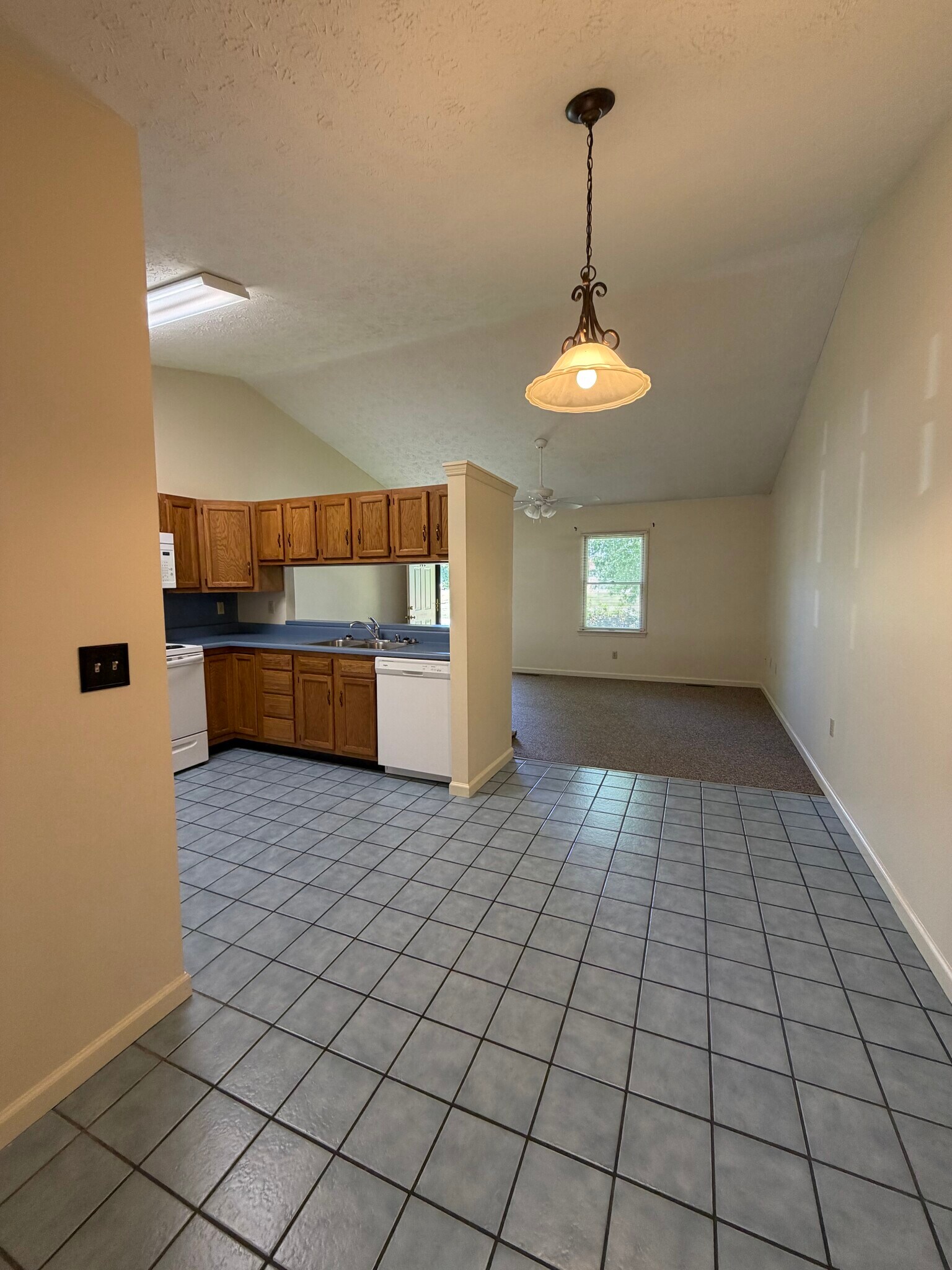 Building Photo - 150 Cypress Dr