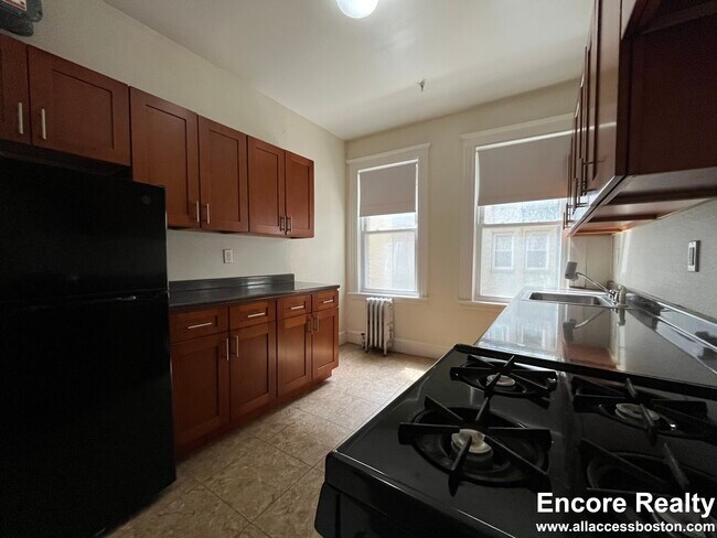 Building Photo - 1626 Commonwealth Ave