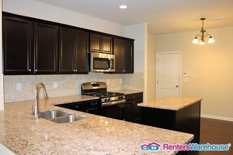 Building Photo - 3144 Cross Creek Dr