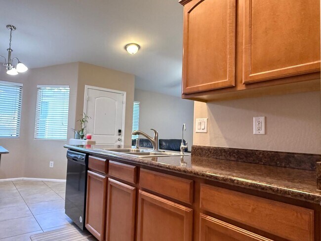 Building Photo - 4533 S 236th Dr