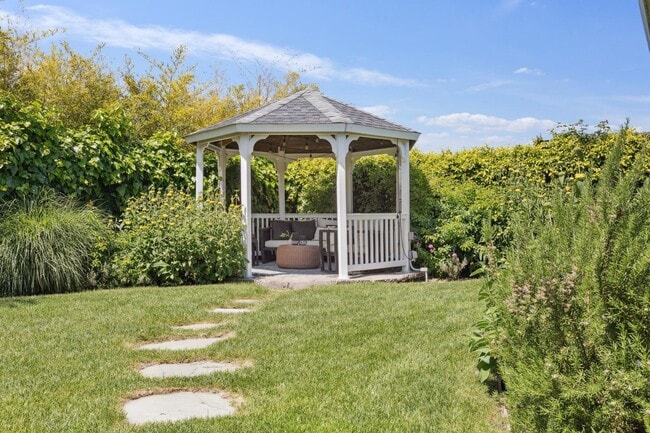 Building Photo - Full Remodeled Single-Level Home in San Rafael