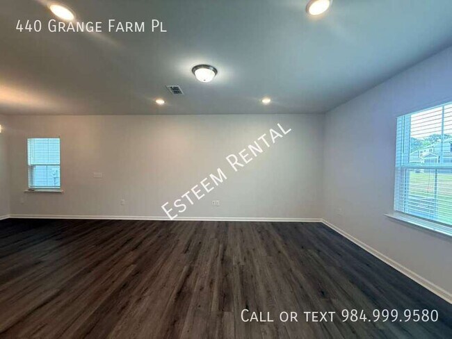 Building Photo - 440 Grange Farm Pl