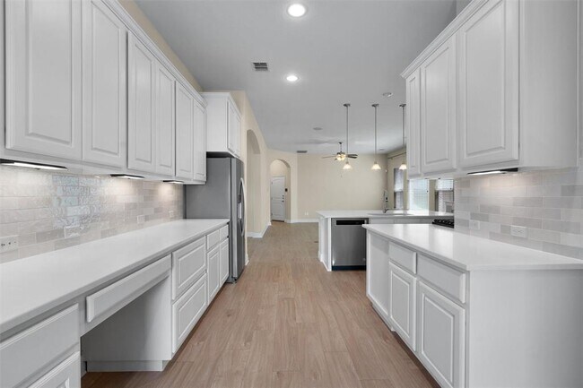 Building Photo - 321 Penna Ln