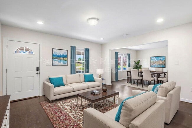 Building Photo - 819 Kinney St