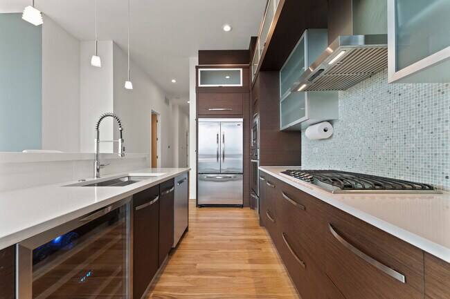 Building Photo - 2408 W Rice St