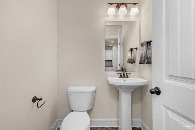 Building Photo - 5069 Peach Dr