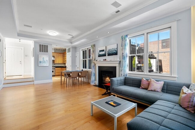 Primary Photo - 17 Worcester Square