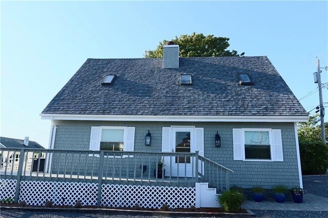 Primary Photo - 18 Warren Ave