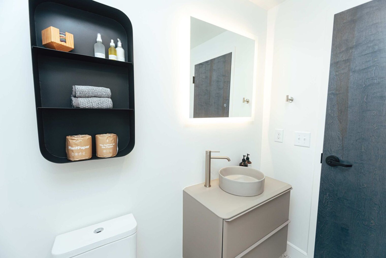 Building Photo - 1911 3rd Ave N