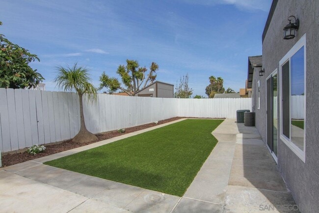 Building Photo - 8580 Flanders Dr