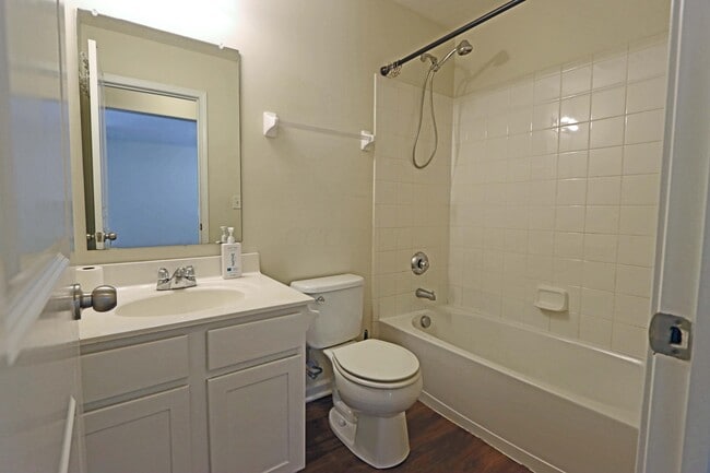 Building Photo - 5595 Eagle River Dr