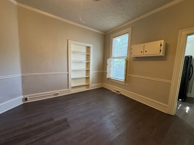Building Photo - Large 4/2.5 House in S Rome $1,395
