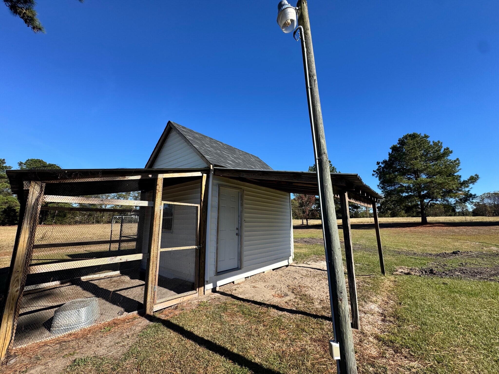 Building Photo - 3739 Whispering Pines Dr