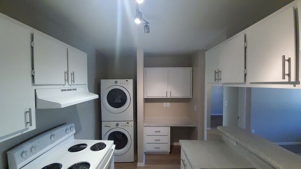 Interior Photo - Sand Pebble