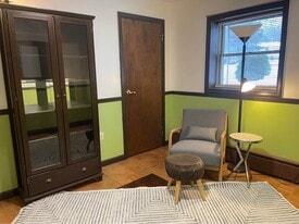 Building Photo - 16 Bonticou View Dr