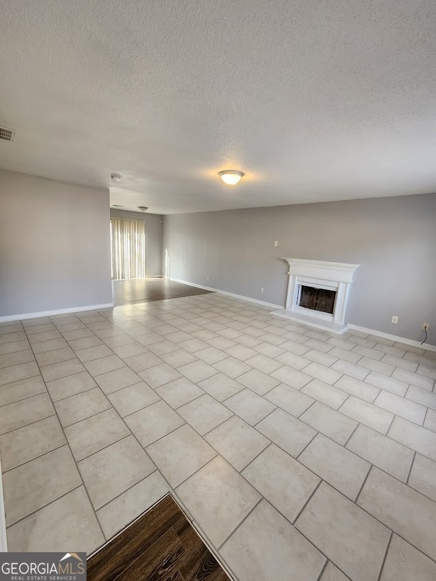 Building Photo - 6223 Klondike River Rd