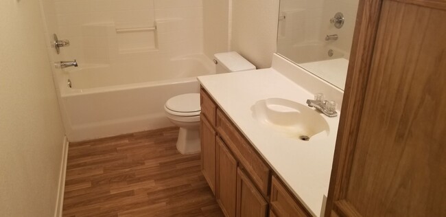 Building Photo - 3801 Hitchrock Dr
