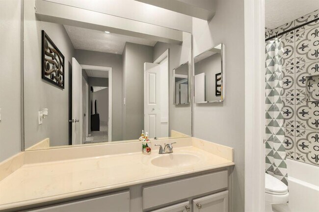 Building Photo - 14110 Eventide Dr