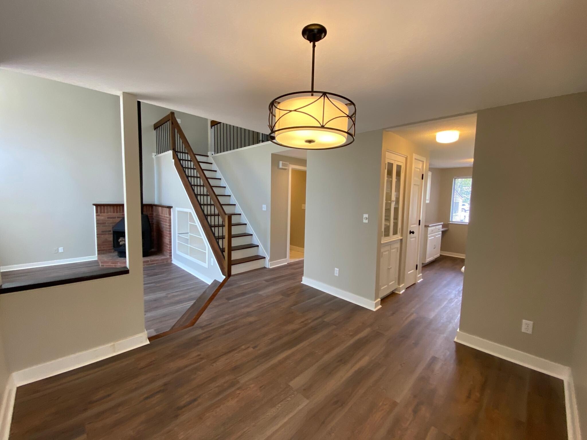 Building Photo - 40 Farmington Chase Cres