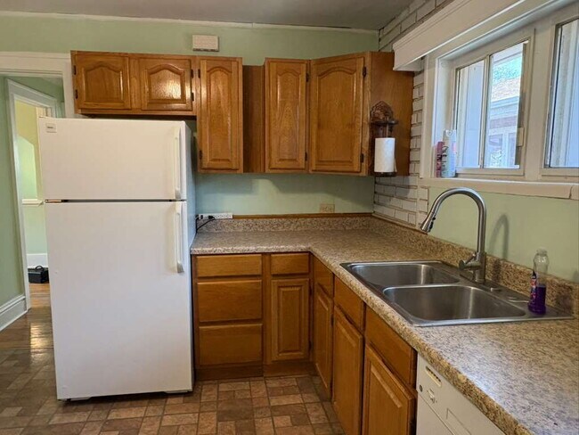 Building Photo - 6926 Hurst Ct