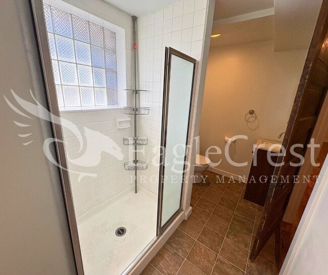 Building Photo - Beautifully Renovated Historic 3 Bedroom Home