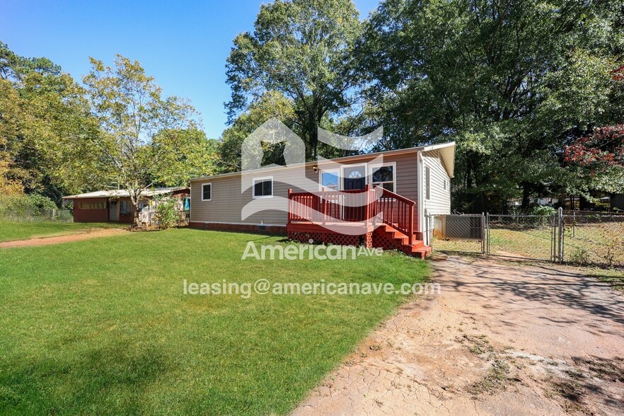 Building Photo - 225 Holly Smith Dr